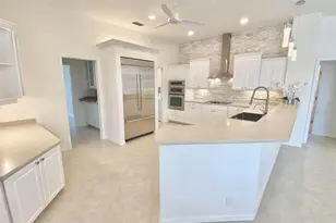 7468 Roxye Ln, Sarasota, FL 34240 - Photo 6