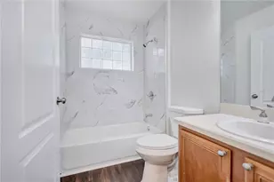 7415 Oxford Garden Cir, Apollo Beach, FL 33572 - Photo 18
