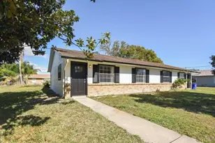 813 W Magnolia St, Kissimmee, FL 34741 - Photo 1