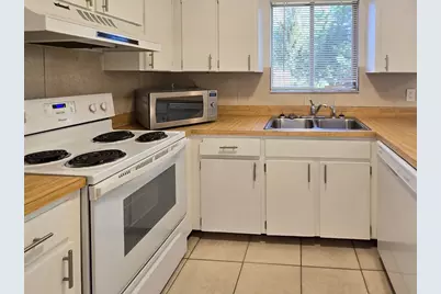 1537 Mango Tree Drive, Edgewater, FL 32132 - Photo 8