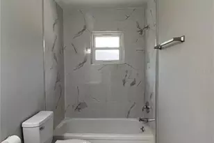 253 W Lake Ina Dr, Winter Haven, FL 33884 - Photo 14
