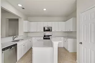 4542 Gallberry Ct, Orlando, FL 32818 - Photo 4