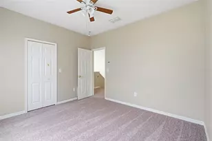 30718 Pumpkin Ridge Dr, Wesley Chapel, FL 33543 - Photo 24