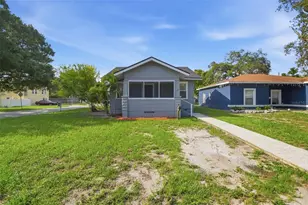 3745 S 16th Ave S, Saint Petersburg, FL 33711 - Photo 1