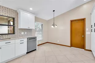 2805 Lake Tohopekaliga Blvd, Kissimmee, FL 34746 - Photo 4