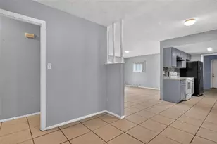 1877 Wayside Dr, Orlando, FL 32818 - Photo 10