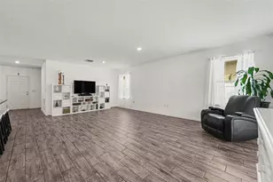 1281 Water Willow Dr, Groveland, FL 34736 - Photo 4