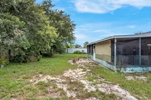 2906 Fieldcrest Ct, Orlando, FL 32839 - Photo 18