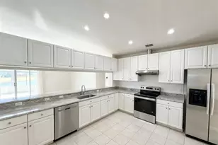 731 Forestgreen Ct, Orlando, FL 32828 - Photo 10