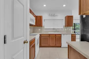 4210 Windsor Lake Cir, Sanford, FL 32773 - Photo 32