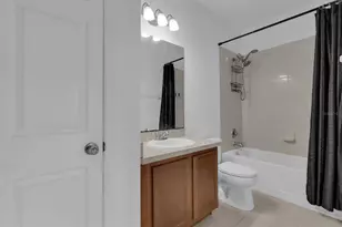 4210 Windsor Lake Cir, Sanford, FL 32773 - Photo 18