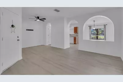 4210 Windsor Lake Circle, Sanford, FL 32773 - Photo 8