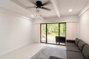 5304 Indian Creek Dr, Orlando, FL 32811 - Photo 10