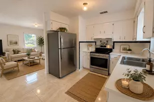 206 S 20th St, Haines City, FL 33844 - Photo 2
