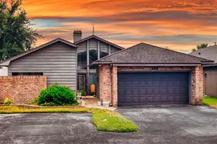 102 Country Pl, Sanford, FL 32771 - Photo 1