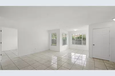 2204 Key West Court #518, Kissimmee, FL 34741 - Photo 4