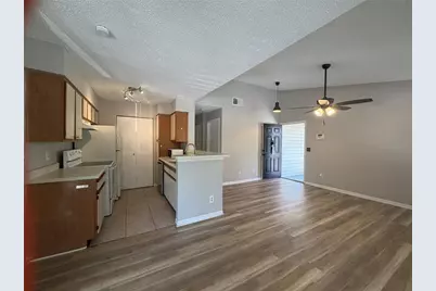 1087 S Hiawassee Road #422, Orlando, FL 32835 - Photo 4