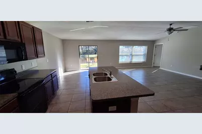 39934 Dawson Chase Drive, Zephyrhills, FL 33540 - Photo 2