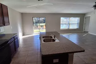 39934 Dawson Chase Dr, Zephyrhills, FL 33540 - Photo 2