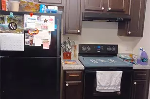 214 W Ella J Gilmore St, Apopka, FL 32703 - Photo 2