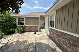 3157 Phlox Dr, Palm Harbor, FL 34684 - Photo 4
