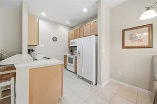 2402 Caravelle Cir, Kissimmee, FL 34746 - Photo 4