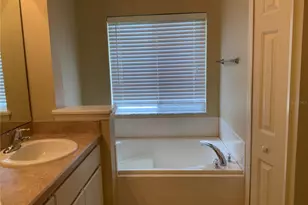 5475 Bounty Cir, Tavares, FL 32778 - Photo 18