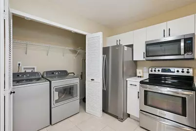 12192 Shady Spring Way, Orlando, FL 32828 - Photo 6