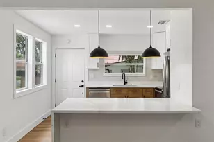 1910 Curry Ford Rd, Orlando, FL 32806 - Photo 10