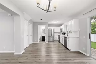 13157 Thoroughbred Loop, Largo, FL 33773 - Photo 14