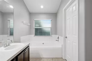 13157 Thoroughbred Loop, Largo, FL 33773 - Photo 34