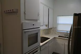 944 Kensington Dr, Orlando, FL 32808 - Photo 6
