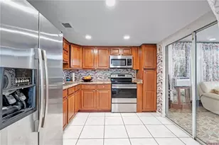 9824 Surrey Ridge Rd, Orlando, FL 32825 - Photo 8
