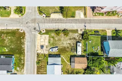 14065 Palm St, Madeira Beach, FL 33708 - Photo 4