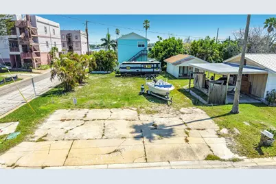 14065 Palm St, Madeira Beach, FL 33708 - Photo 14