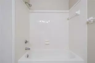 410 Laurel Cove Way, Winter Haven, FL 33884 - Photo 16