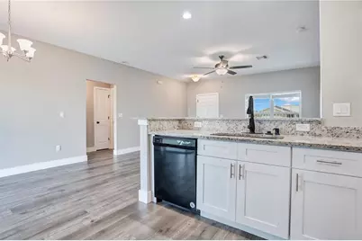 8833 Hampshire Drive, Sebring, FL 33876 - Photo 12