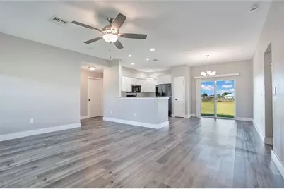 8833 Hampshire Drive, Sebring, FL 33876 - Photo 4