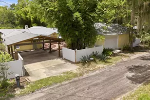 7932 Breezy Point Rd W, Melrose, FL 32666 - Photo 1