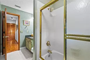 944 Almond Tree Cir, Orlando, FL 32835 - Photo 26