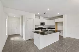 679 Meadows Edge Pl, Lake Wales, FL 33859 - Photo 2