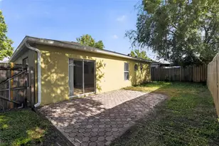 1080 Amanda Kay Cir, Sanford, FL 32771 - Photo 2