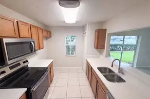 37557 Daliha Terrace, Zephyrhills, FL 33542 - Photo 2