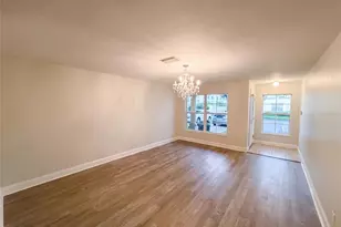 112 Coquina Bay Drive, Saint Petersburg, FL 33705 - Photo 14