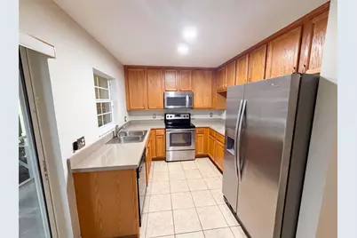 112 Coquina Bay Drive, Saint Petersburg, FL 33705 - Photo 6