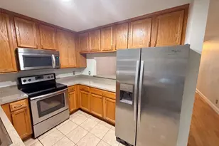 112 Coquina Bay Drive, Saint Petersburg, FL 33705 - Photo 8
