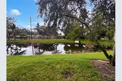 112 Coquina Bay Drive, Saint Petersburg, FL 33705 - Photo 32