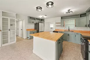 766 41st Ave NE, Saint Petersburg, FL 33703 - Photo 12