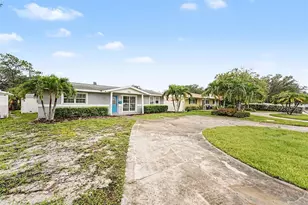 766 41st Ave NE, Saint Petersburg, FL 33703 - Photo 4