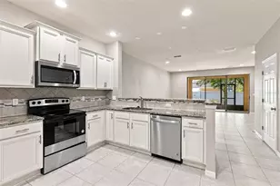 1236 Pavia Dr, Apopka, FL 32703 - Photo 4